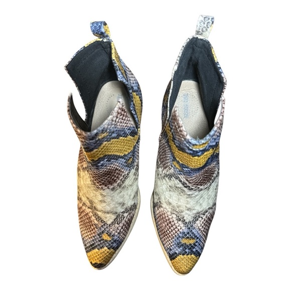 ARider Girl Faux Snakeskin Women's Chunky High Heel Ankle Booties size 6 - Picture 3 of 7